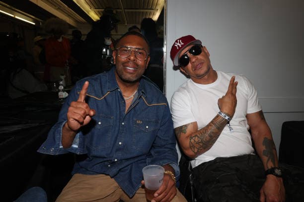 C.L. Smooth performing live